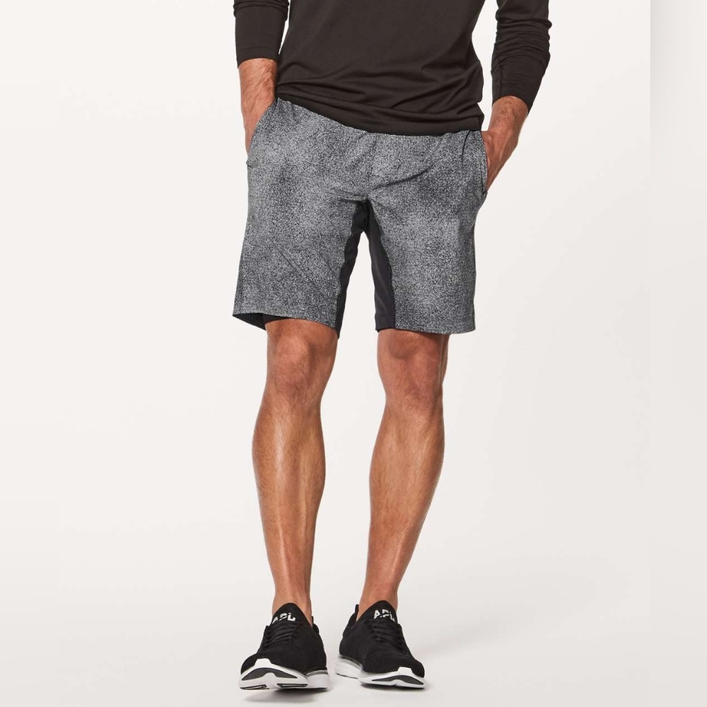 Lululemon T.H.E. Short Liner 9" Carbon Mist Alpine White Graphite Grey Medium